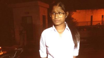 लुटेरों से अकेली भीड़ गई दिल्ली की दबंग बेटी, पीट-पीटकर बदमाश का किया बुरा हाल