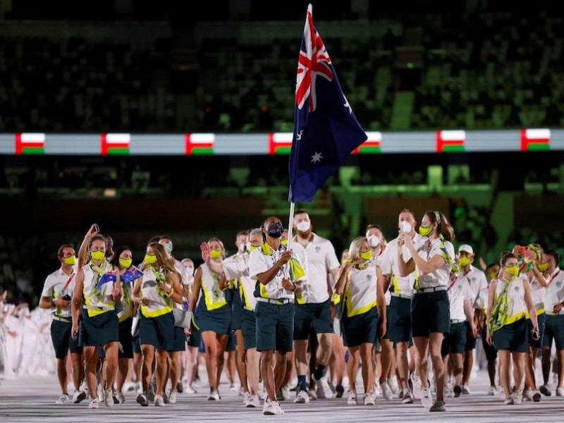 Three members of Australian athletics team isolating after close contact with Covid-19 case