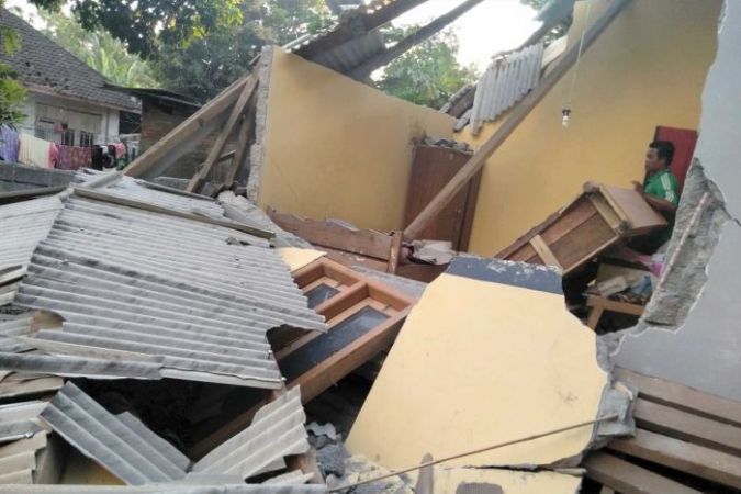 इंडोनेशिया में आया भूकंप, 10 मौतें