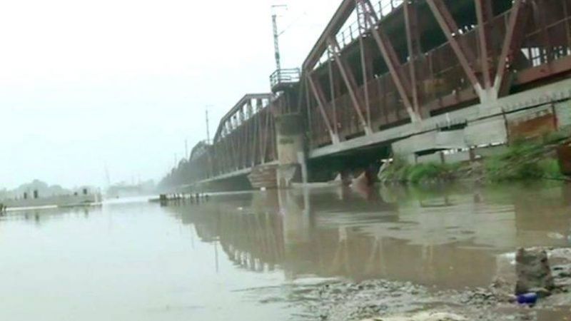 रेलवे ने फिर खोला बाढ़ के कारण बंद दिल्ली का लोहा पुल, ये है नया प्लान