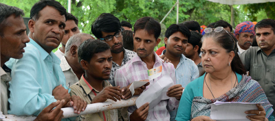 राजस्थान चुनाव: क्या जनसंवाद बचा पाएगा वसुंधरा राजे को ?