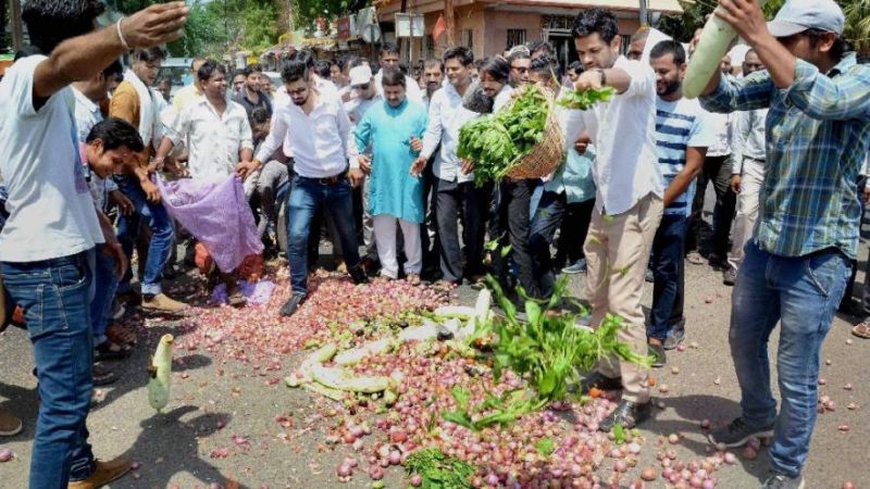 किसान आंदोलन : इंदौर में फल सब्जियों के दाम आसमान पर