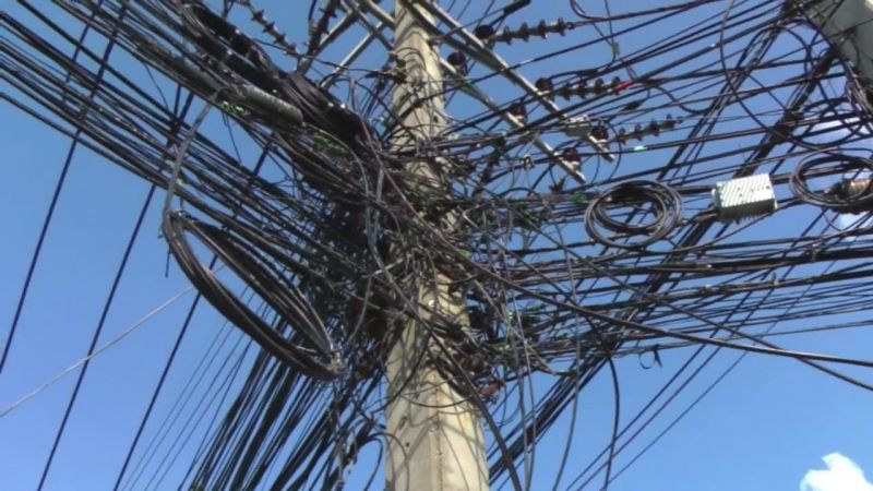 Three people dies after touching high tension wire in Fatehpur