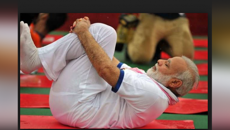 International Yoga Day: 'पीएम मोदी' योगा को मानते है ज़ीरो बजट वाला दुनिया का पहला हेल्थ इंश्योरेंस