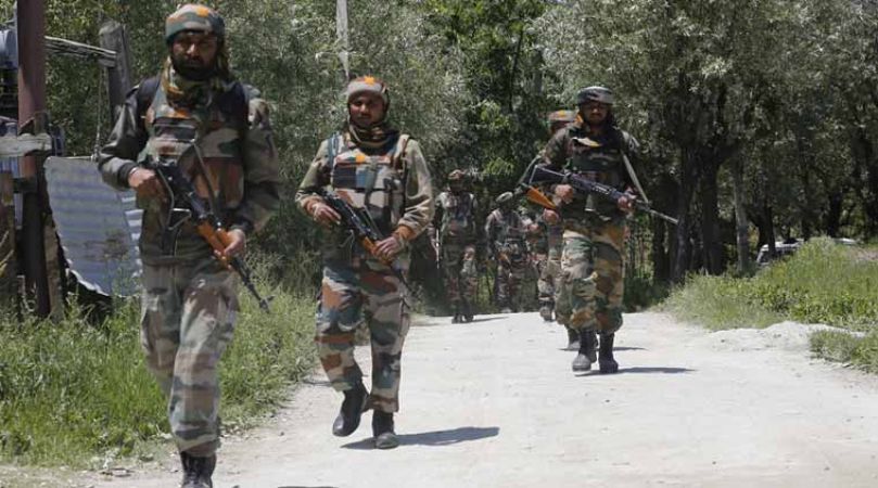 जम्मू कश्मीर: घुसपैठ की कोशिश करते 4 आतंकियों का सेना ने किया सफाया