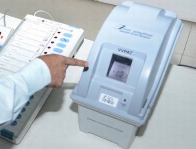 चुनाव आयोग ने  बताया वीवीपैट में गड़बड़ी का कारण