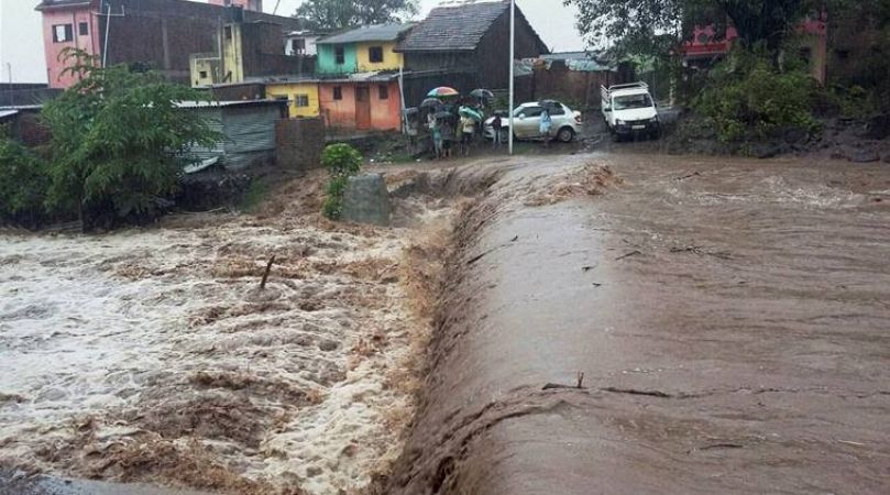 बारिश का कहर: महाराष्ट्र में हुई 12 लोगों की मौत