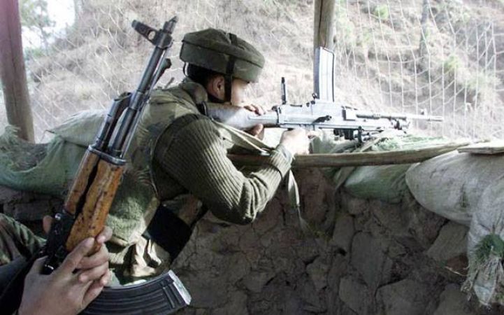 सीमा पर पाकिस्तान कर रहा नापाक फायरिंग, भारतीय सेना दे रही जवाब
