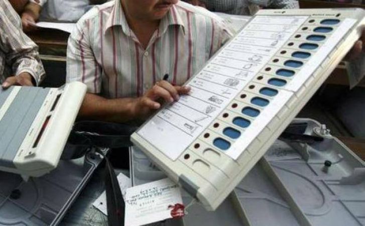 EVM गड़बड़ी के आरोपों पर EC ने लिखा कानून मंत्रालय को पत्र, अवमानना को लेकर उठाए जाऐें कड़े कदम