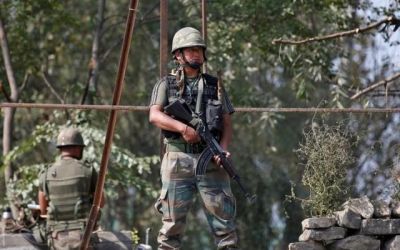 कश्मीर के पुलवामा में आतंकी हमला, 2 जवान शहीद