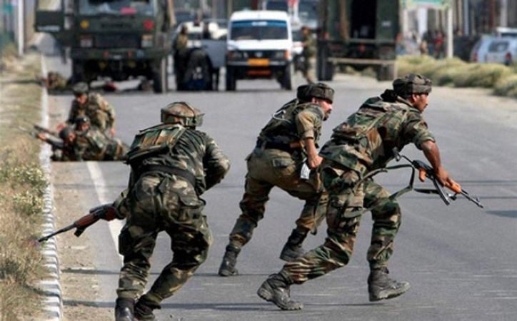 जम्मू-कश्मीर में फिर हुआ आतंकी हमला, SHO समेत 5 पुलिसकर्मी शहीद