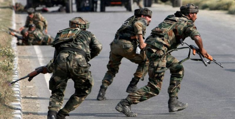 कश्मीर : आतंकियों के हमले में 6 पुलिसकर्मी शहीद