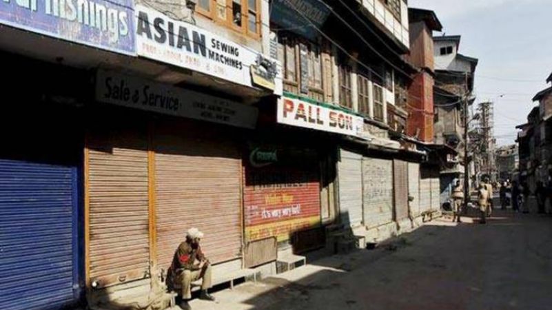 तीन आतंकियों के शव बरामद, दक्षिण कश्मीर में धारा 144  लगाई