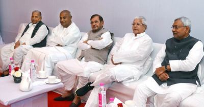 बिहार में कांग्रेस फिर बनाना चाहती है महागठबंधन