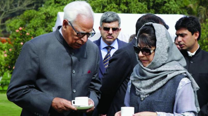 BJP-PDP alliance: इन मुश्किलों के बीच कश्मीर में राज्यपाल शासन को मंजूरी