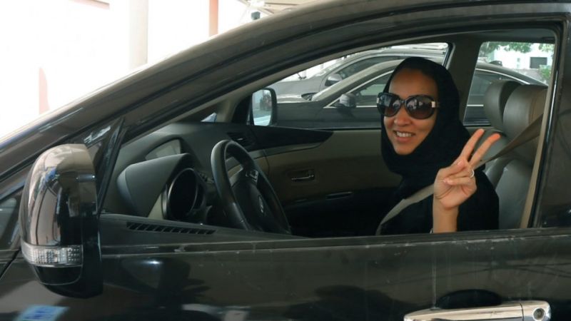 सऊदी अरब का ऐतिहासिक फैसला, महिलाओं की ड्राइविंग पर बैन हटा