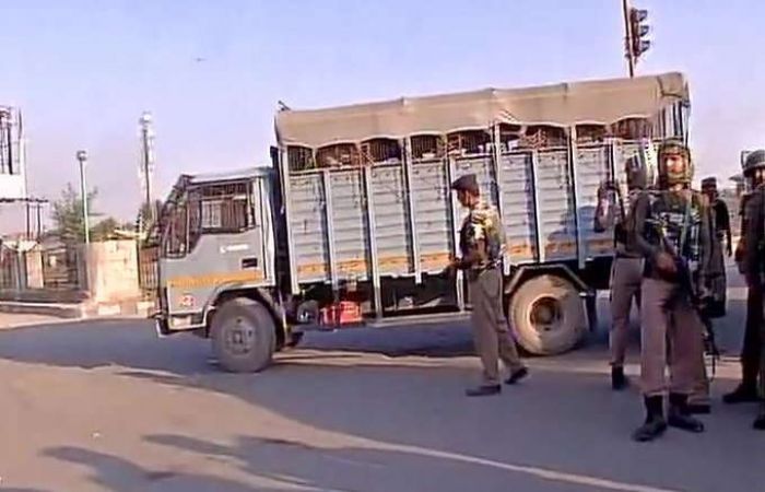 श्रीनगर में CRPF के काफिले पर आतंकी हमला