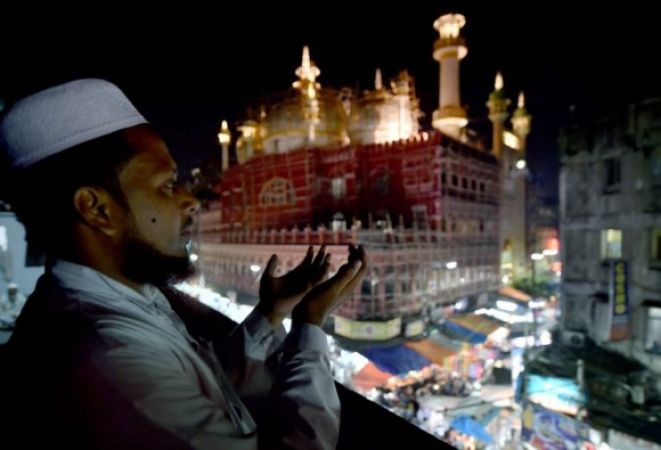 सउदी-यूएई में दिखा चांद, देश में कल  मनेगी ईद