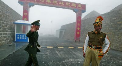 चीनी सेना ने भारत के दो बंकरो को तबाह किया...