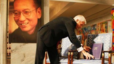 चीन की जेल में बंद नोबेल पुरस्कार विजेता को बीमारी के कारण किया रिहा