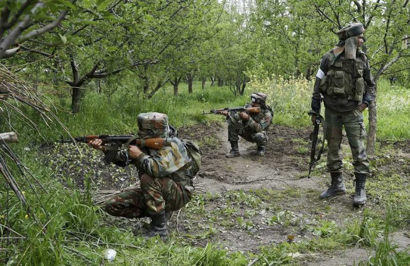 जम्मू-कश्मीर: सुरक्षाबलों के एनकाउंटर में 4 आतंकी ढेर