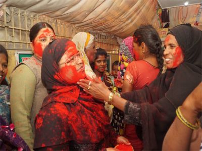 होली 2018: काशी में हिन्दू मुस्लिम एक साथ