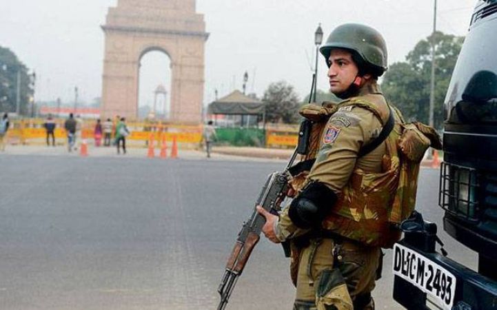 लखनऊ से दिल्ली भागे आतंकी, हो रही खोजबीन