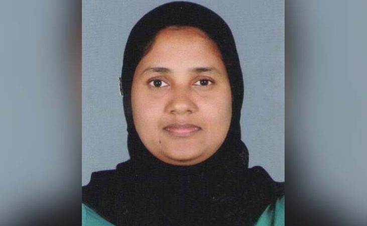 PM मोदी के कार्यक्रम में मुस्लिम महिला का हिजाब हटाने का विवाद गहराया