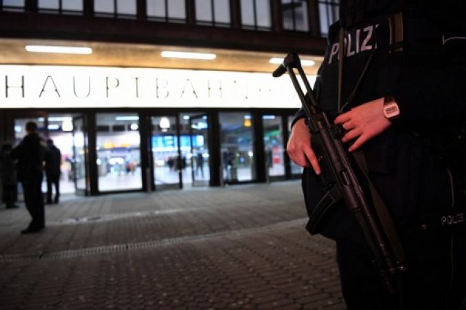 जर्मनी रेलवे स्टेशन पर  वहशियाना हरकत, कुल्हाड़ी से किये हमले में 6 लोग घायल
