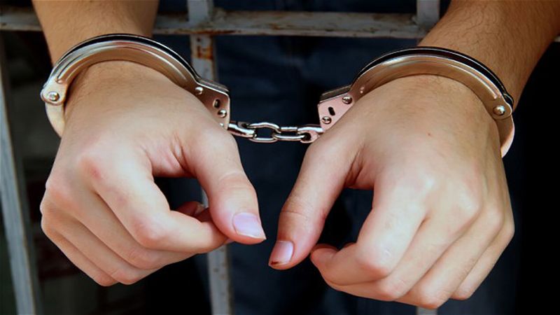 Three arrested for stealing jewellery