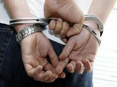 Persons arrested for stealing two-wheelers