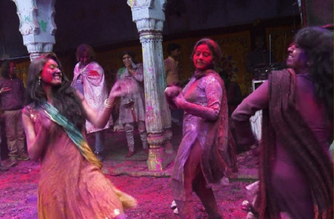 आदिवासियों की अनोखी प्रथा, अगर रंगों से खेली होली तो करनी पड़ेगी शादी