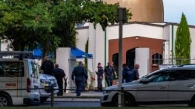 ऑस्ट्रेलिया: कार लेकर मस्जिद के गेट में जा घुसा शख्स, नमाज़ियों को कहे अभद्र शब्द