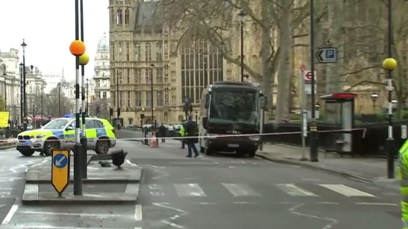 लंदन संसद हमले में पकड़े गए 7 लोगों को छोड़ा 2 से हो रही पूछताछ