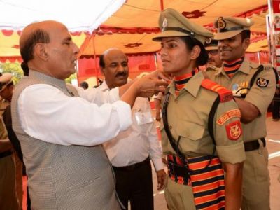 तनुश्री ने BSF की पहली महिला कमांडेंट बनने का गौरव  पाया
