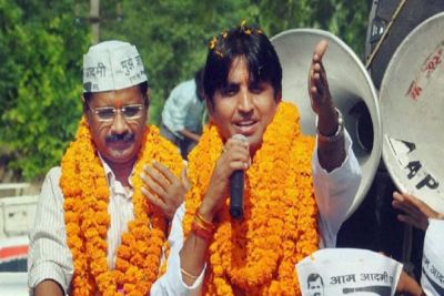 Khalistani flags on gate of Himachal Assembly building, Kumar Vishwas said this...