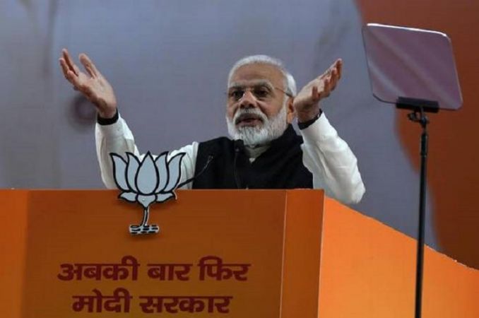 जम्मू कश्मीर में बोले मोदी, कहा- जब आप कमल का बटन दबाएंगे, आतंकियों में मचेगी खलबली