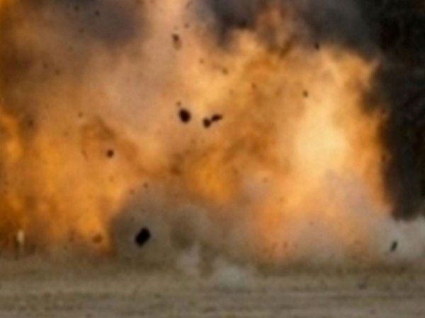 पूर्वी उत्तरप्रदेश में बरामद हुए 4 जिंदा बम, विस्फोट के बाद पुलिस ने की जांच