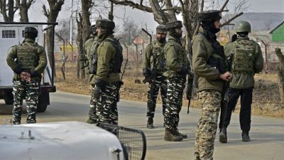 जम्मू कश्मीर: सुरक्षाबलों ने दो आतंकियों को किया ढेर, तलाशी अभियान जारी
