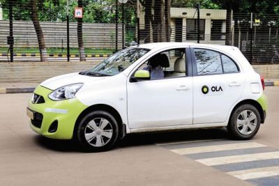 Gang robs and threatens the Ola cab driver