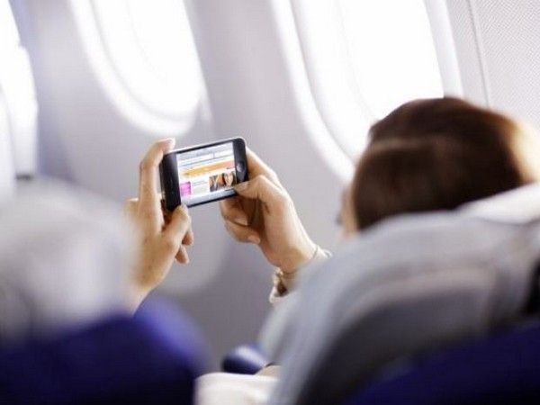 उड़ान के दौरान मोबाइल कनेक्टिविटी को मंजूरी