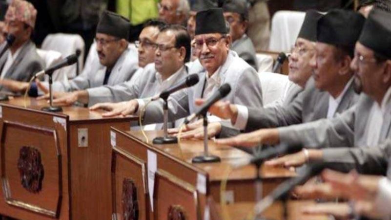 नेपाल में राजनीतिक हालात खराब, सरकार अल्पमत में