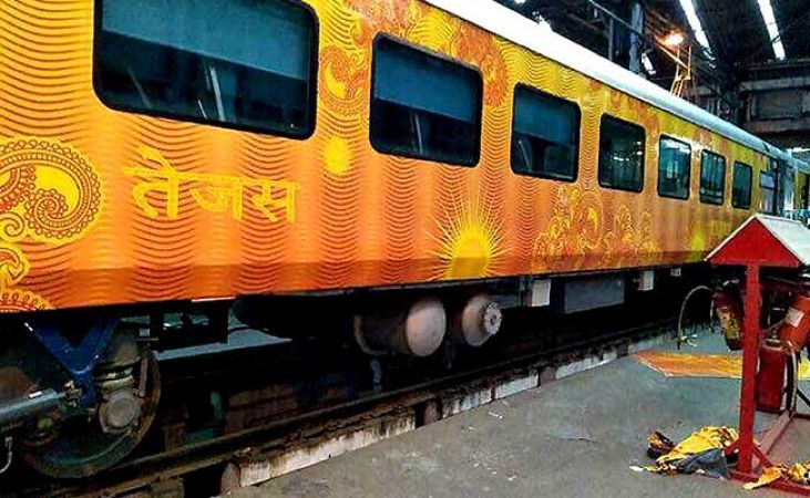मुंबई  से गोवा के बीच  जून में शुरू होगी सर्व सुविधायुक्त नई तेजस ट्रेन