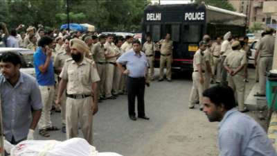 दिल्ली गैंगवार में ASI समेत 3 की मौत