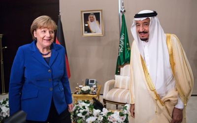 सऊदी अरब में पहुंचने पर जर्मन चांसलर ऐंजेला मर्केल ने नहीं ढंका अपना सिर
