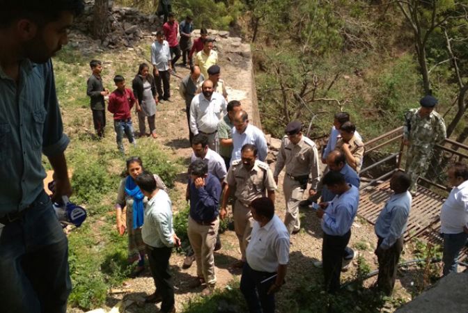 Assistant town planner shoot dead by hotel owner in Kasauli, Himachal Pradesh during demolition drive