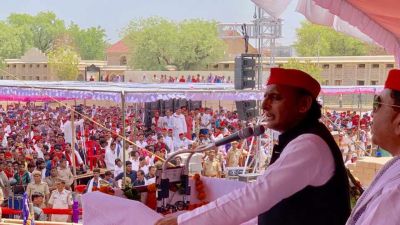 यूपी में अपराध चरम पर, लेकिन दिल्ली की हुकूमत बचाने में लगे सीएम योगी - अखिलेश यादव