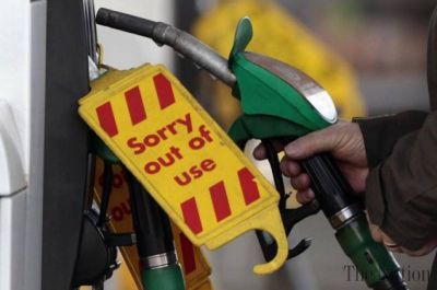 STF की कार्यवाही से नाराज पेट्रोल पंप मालिकों ने आधी रत से शुरू की हड़ताल
