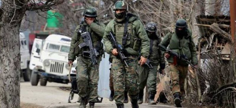 जम्मू कश्मीर: शोपियां में एनकाउंटर जारी, सुरक्षाबलों ने आतंकियों को घेरा