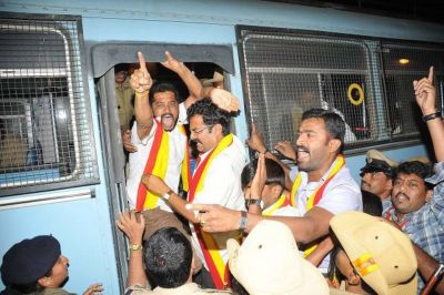 पोर्न वीडियों देखने वाले बीजेपी नेता फिर से कर्नाटक के रण में